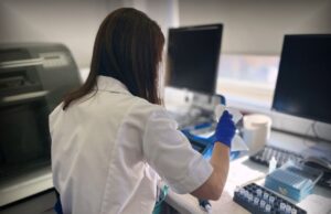 Quirónsalud alcanza un récord de producción científica y ensayos clínicos activos