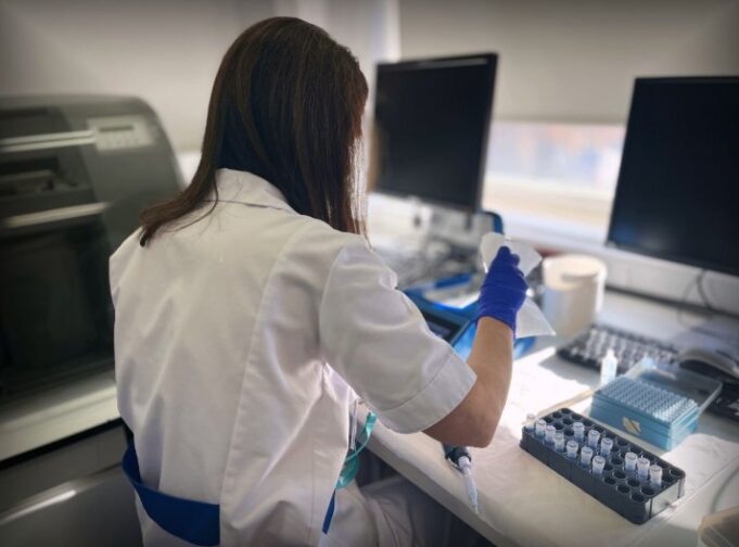 Quirónsalud alcanza un récord de producción científica y ensayos clínicos activos