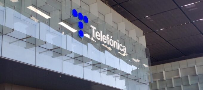 Telefónica supera los 4 euros en bolsa tras batir previsiones en el primer trimestre