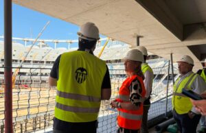 Camarero destaca el Nou Mestalla como un modelo de prevención en la construcción