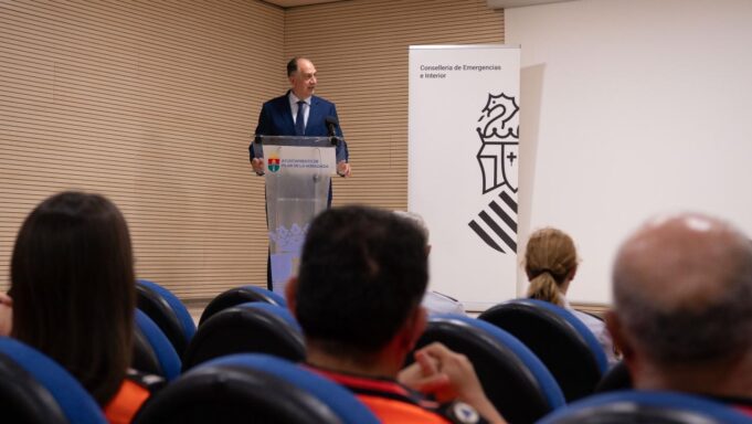 Juan Carlos Valderrama destaca la importancia de la formación en la modernización del sistema de emergencias