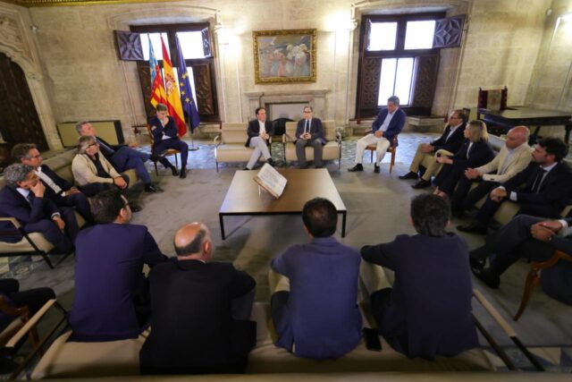 Juanfran_Perez_Llorca_se_reune_con_FECOVAL_para_abordar_temas_de_obra_publica_en_la_Comunitat_Valenciana.jpg