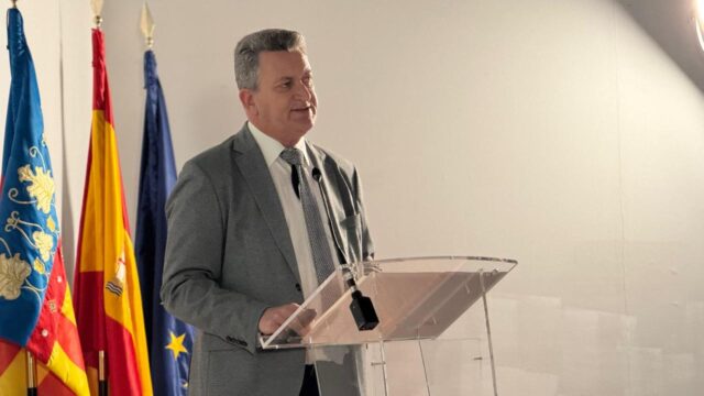 La_Generalitat_critica_al_Gobierno_por_evitar_el_debate_sobre_el_reglamento_de_costas.jpg