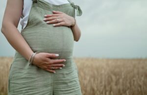 El retraso de la maternidad centra las conclusiones del Mes de la Fertilidad
