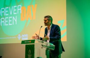El Real Betis refuerza su compromiso ambiental con un concurso para diseñar su camiseta especial