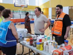 El President Pérez Llorca visita puntos de atención para afectados por el incendio en La Vall d’Uixó