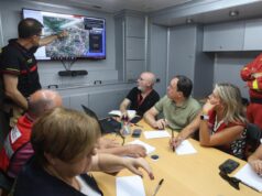 El Presidente de la Generalitat coordina la extinción del incendio en La Vall d’Uixó
