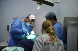 ISDIN refuerza sus expediciones dermatológicas en Panamá para prevenir el cáncer de piel en personas con albinismo