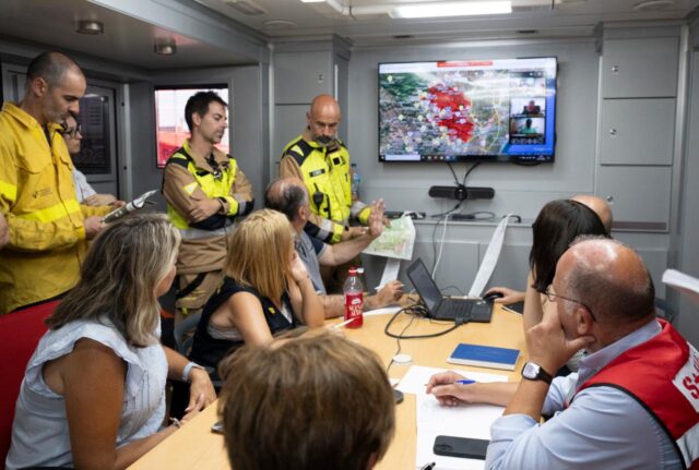 La_Generalitat_Continua_con_la_Evacuacion_y_Confinamiento_en_Zonas_Afectadas_por_el_Incendio_de_La_Vall_dUixo.jpg
