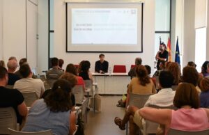 La Generalitat Valenciana analiza la implementación de Escuelas de Segunda Oportunidad para combatir la exclusión social
