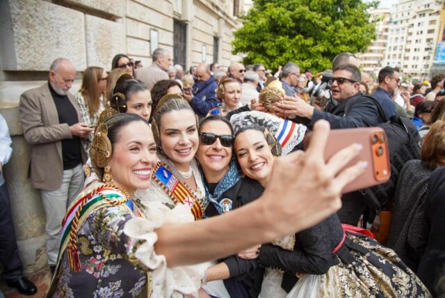 La_Generalitat_destina_270.000_euros_para_subvenciones_a_Centros_Valencianos_en_el_Exterior.jpg