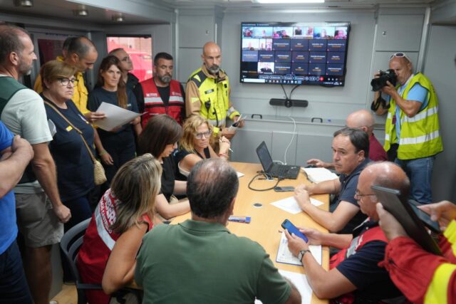 La_Generalitat_prorroga_las_medidas_de_confinamiento_y_evacuacion_ante_el_incendio_forestal_en_la_Vall_dUixo.jpg