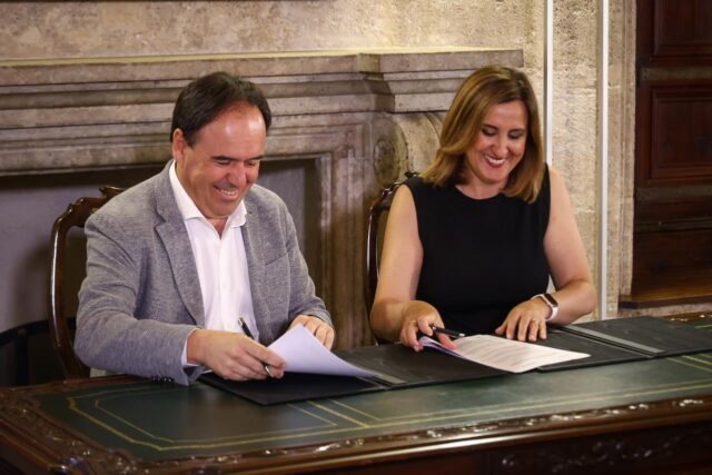 La_Generalitat_y_el_Ayuntamiento_de_Valencia_acuerdan_la_edificacion_de_1.206_viviendas_de_proteccion_publica_en_La_Torre.jpg