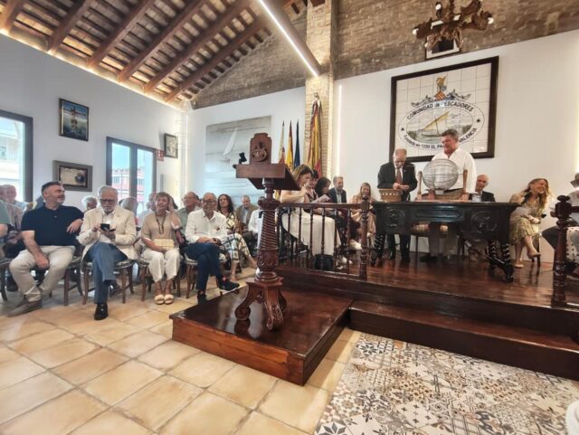 Martinez_Mus_destaca_la_contribucion_de_los_pescadores_en_la_conservacion_de_lAlbufera_durante_el_sorteo_de_redolins.jpg