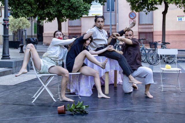 Sagunt_a_Escena_Circo_Valenciano_Gratuito_Invade_Espacios_Urbanos.jpg