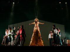 Sandra Monfort rinde homenaje a la música valenciana con ‘Terra de guapes’ en el festival Sagunt a Escena