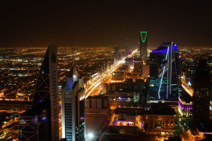 Arabia Saudí refuerza la adopción responsable de la inteligencia artificial con un nuevo marco de SDAIA