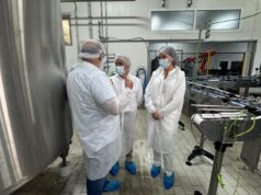 El conseller Barrachina promueve el impulso de la industria agroalimentaria tras alcanzar más de 5.500 millones en exportaciones