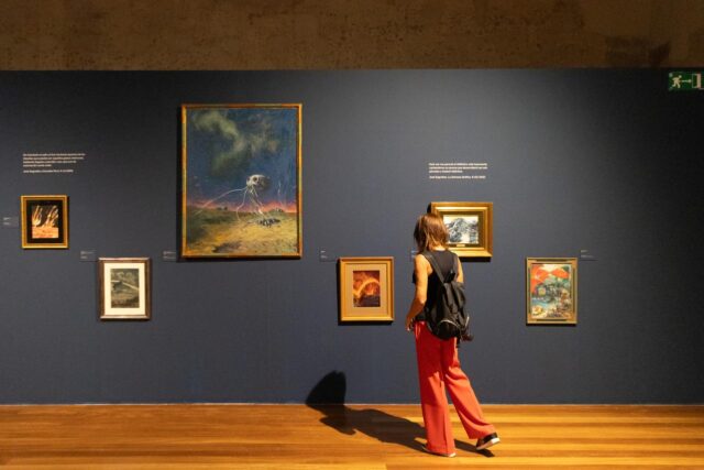 Gran_inauguracion_de_la_mayor_exposicion_dedicada_a_Jose_Segrelles_en_el_Centre_del_Carme.jpg