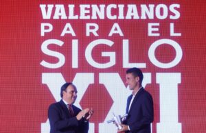 Juanfran Pérez Llorca reconoce al tenista Roberto Bautista con un premio de la Comunitat Valenciana