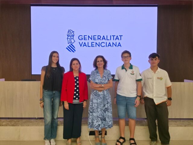 La_Conselleria_de_Educacion_incorpora_las_propuestas_del_Consejo_de_Infancia_y_Adolescencia_en_la_futura_normativa_escolar.jpg