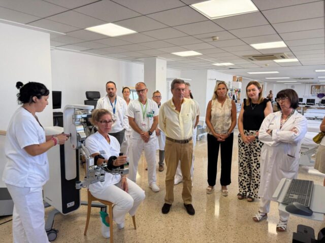 La_Conselleria_de_Sanidad_Introduce_Asistentes_Roboticos_para_la_Rehabilitacion_de_Pacientes_en_la_Comunitat_Valenciana.jpg