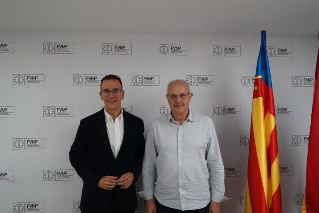 La_Generalitat_y_la_FVMP_avanzan_en_su_colaboracion_para_promover_el_uso_del_valenciano_en_el_ambito_local.jpg