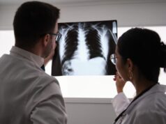 Pacientes y sanitarios ponen voz a la fibrosis pulmonar en Más allá del pulmón
