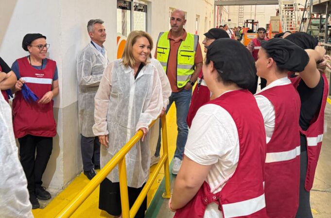 Camarero destaca el cooperativismo como clave para el empleo y la cohesión territorial en la Comunidad Valenciana