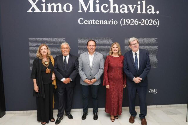 El_President_de_la_Generalitat_visita_la_exposicion_conmemorativa_de_Ximo_Michavila_en_Valencia.jpg