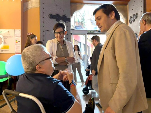 El_Secretario_Autonomico_de_Servicios_Sociales_Celebra_25_Anos_de_la_Residencia_Pepe_Alba_como_Referente_en_Atencion_a_Personas_con_Discapacidad.jpg