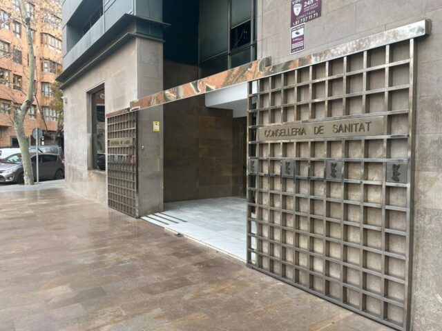 La_Conselleria_de_Sanidad_Ajusta_Actividades_en_Respuesta_a_la_Alerta_Roja_por_Lluvias.jpg