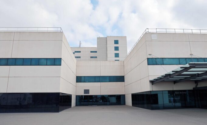 La Conselleria de Sanidad inicia la construcción de una Unidad de Aislamiento y Tratamiento Especializado en el Hospital La Fe