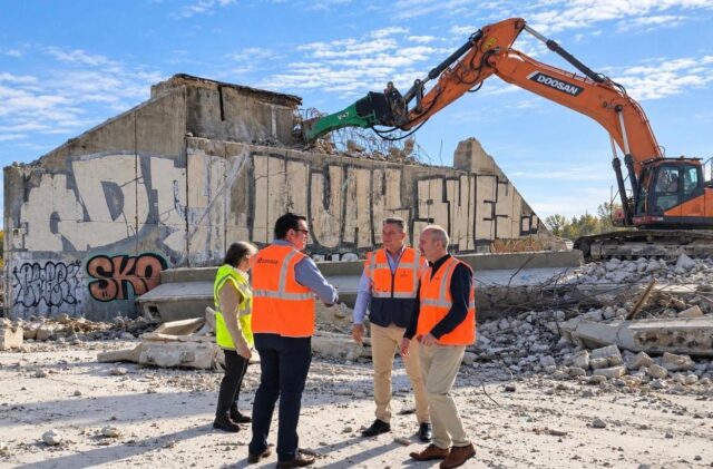 La_Generalitat_inicia_la_demolicion_del_puente_en_la_CV-800_para_construir_una_nueva_rotonda_en_Mutxamel.jpg