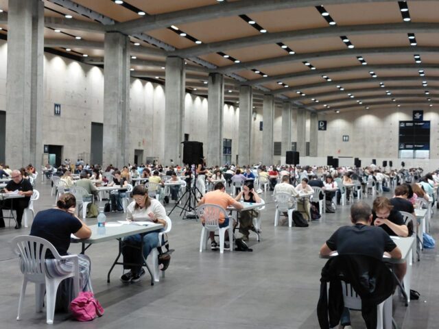 Mas_de_9600_personas_participan_en_las_pruebas_de_competencia_linguistica_de_la_JQCV.jpg
