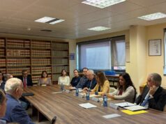 Nuria Martínez subraya la importancia de la investigación universitaria en la defensa de los derechos de las víctimas del terrorismo