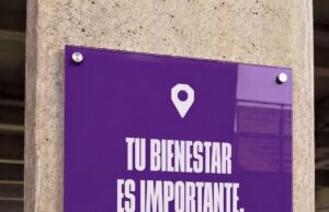 La Policía Nacional reconoce a LALIGA por implantar el Protocolo Violeta en los estadios
