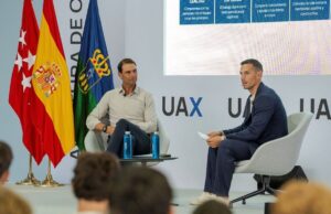 Rafa Nadal comparte sus aprendizajes con los estudiantes de su escuela universitaria